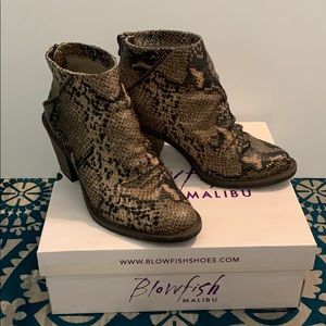 Blowfish “Liberty” Snake Print Boots 8.5